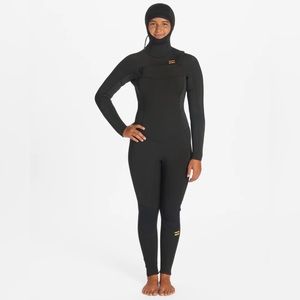 New Billabong Women’s Hooded 5/4 wetsuit